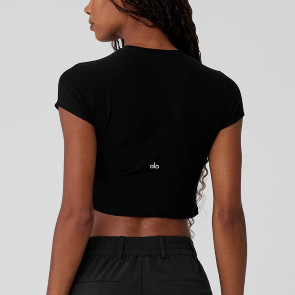 ALO Yoga Ribbed Sea Coast Cropped Tee